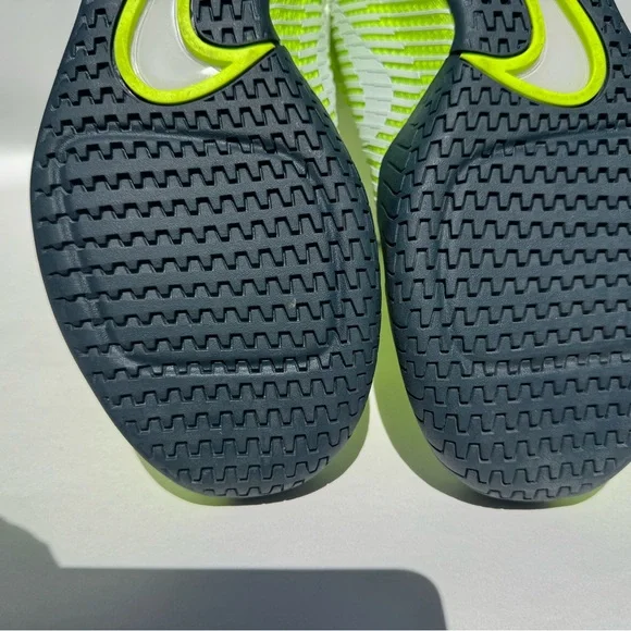 Nike NWOT VOLT court air zoom vapor M S11 - Picture 2 of 12